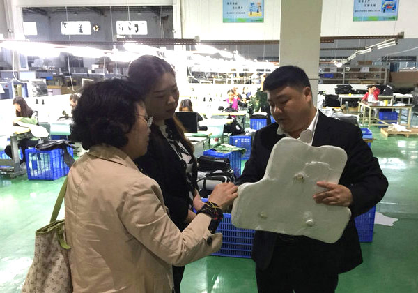 热烈欢迎湖北省老河口市市委副书记王岩一行莅临k8.com科技集团有限公司参观考察工作